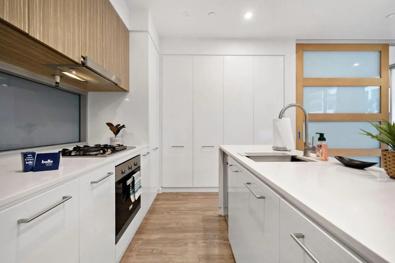 Rose - The Fringe Escape Apartment Adelaide